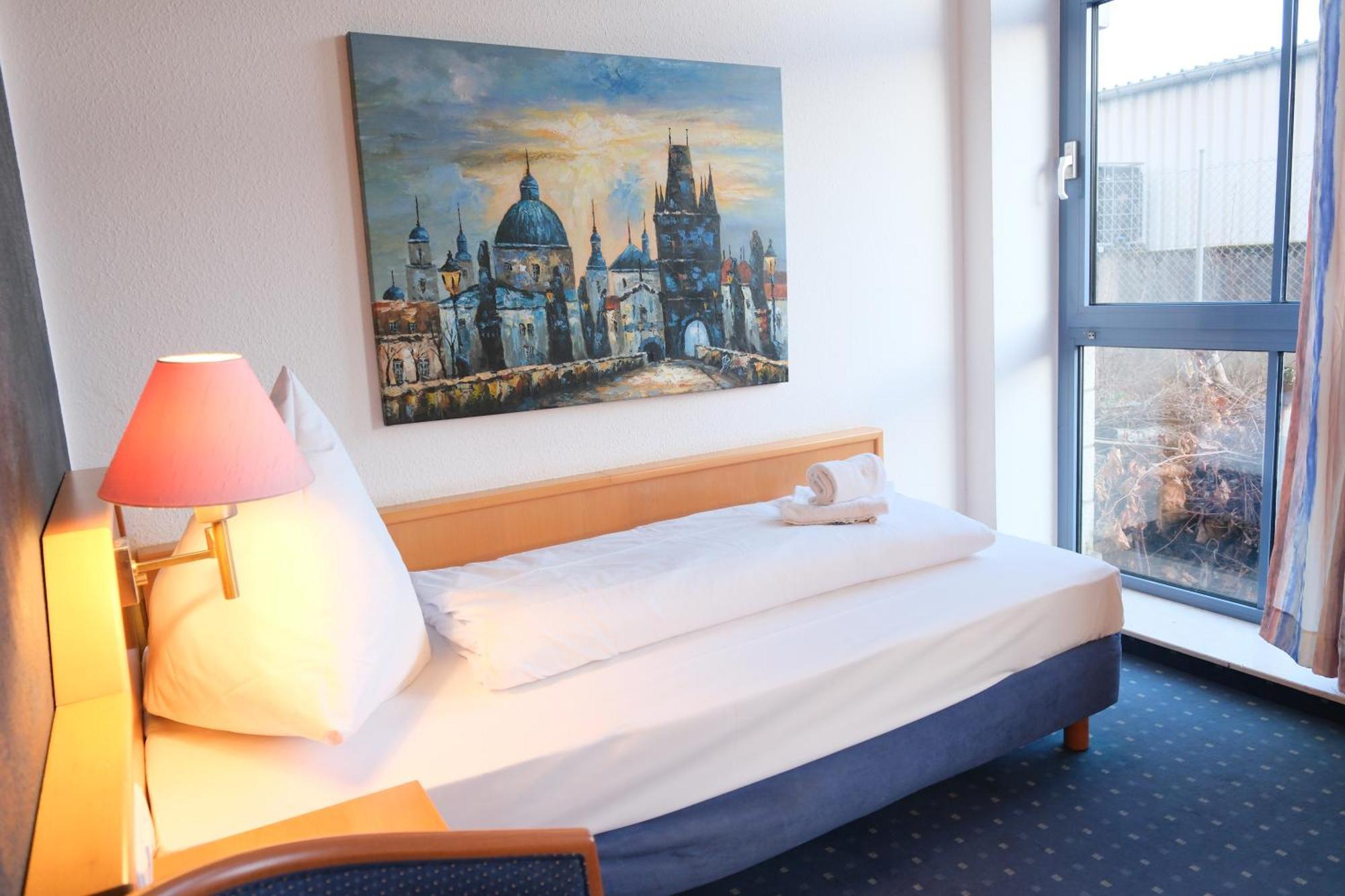 Stargaze Forum Hotel Duesseldorf-Гільден Екстер'єр фото