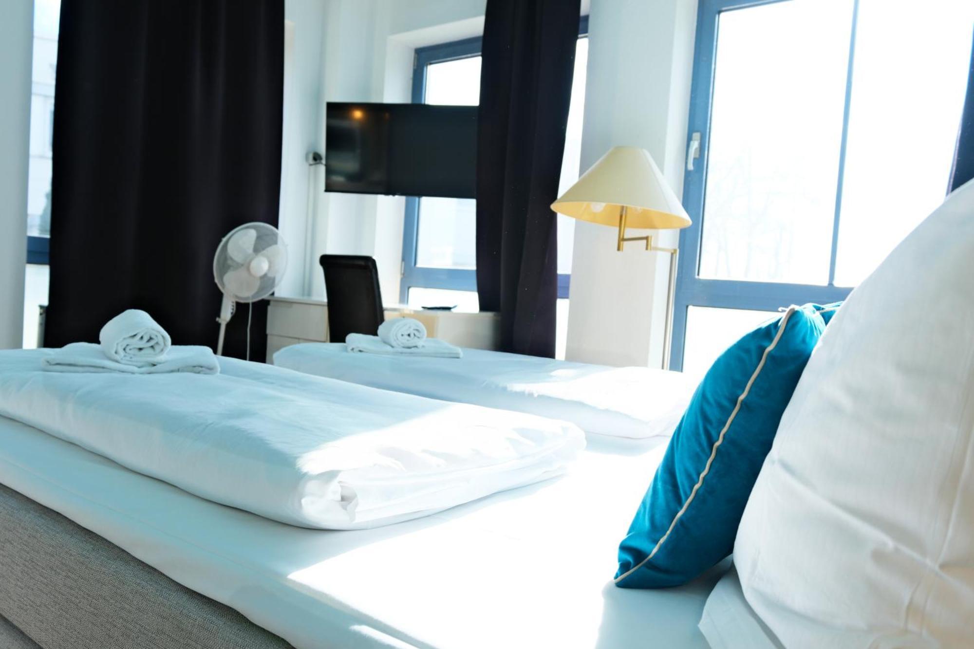 Stargaze Forum Hotel Duesseldorf-Гільден Екстер'єр фото