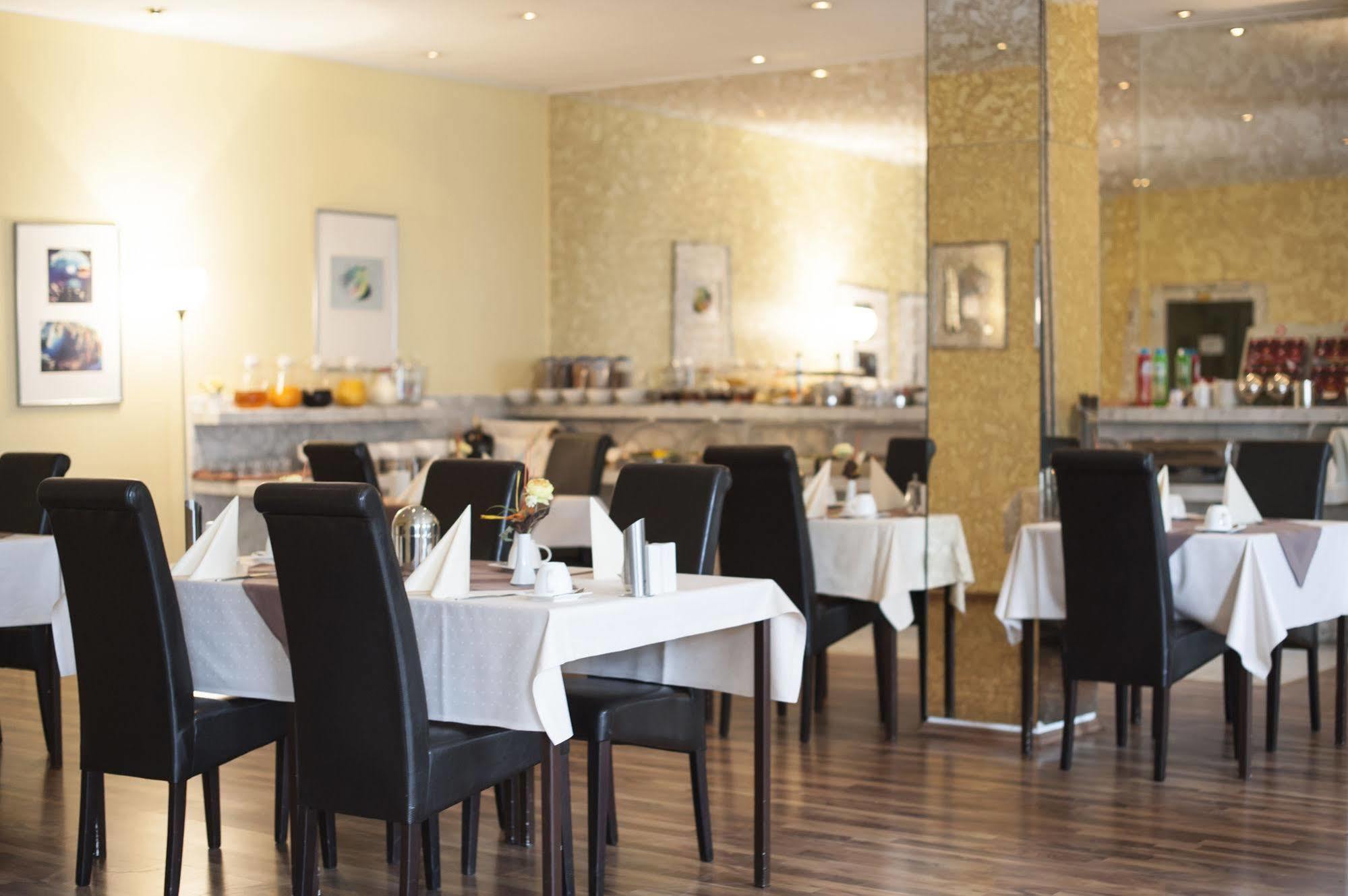 Stargaze Forum Hotel Duesseldorf-Гільден Екстер'єр фото